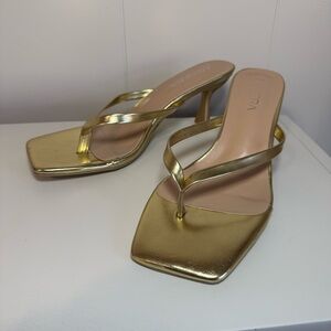 Musera Fairy Gold Metallic Square toe Heeled Sandal Womans Size 39.